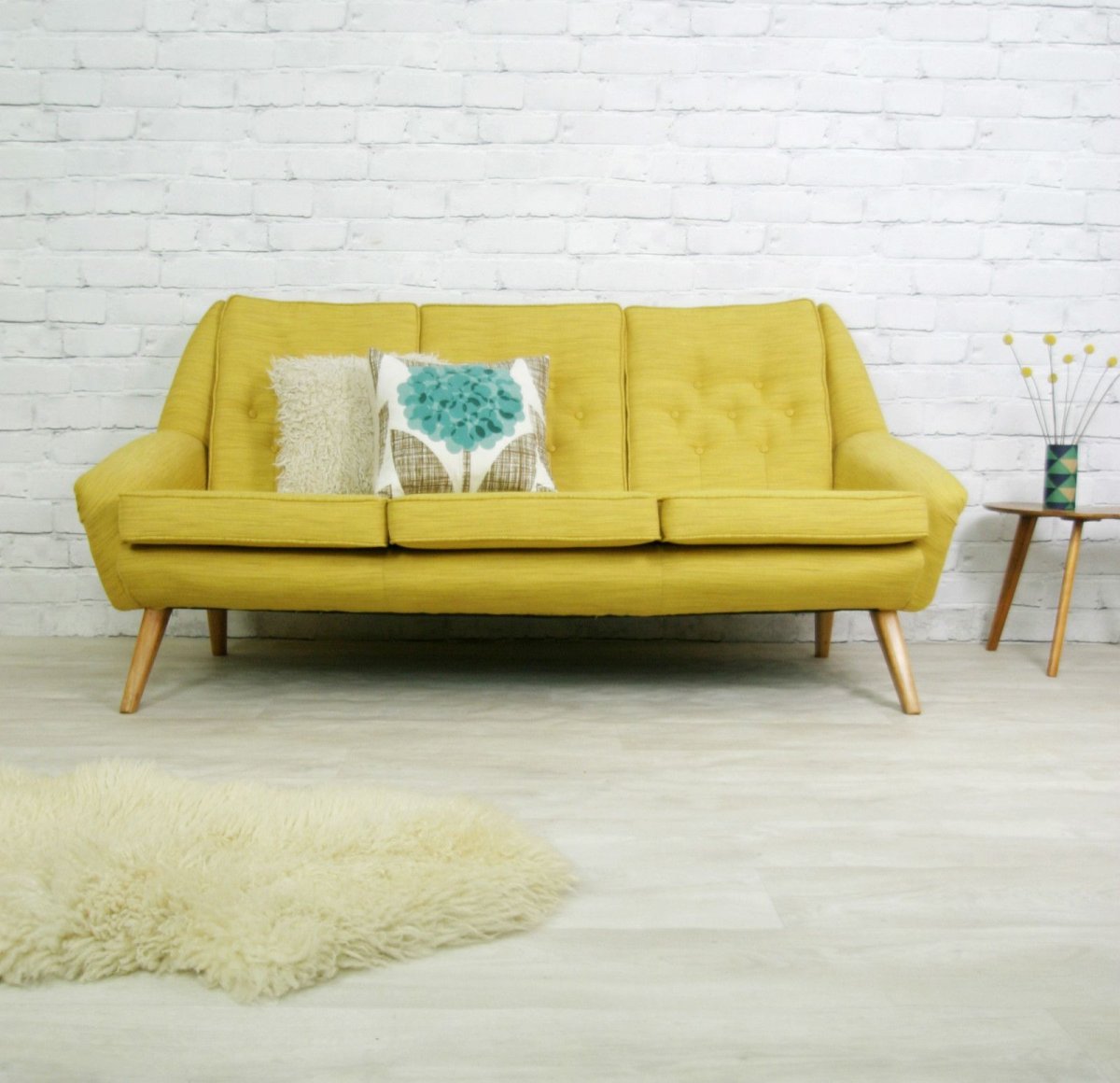 Vintage Mid Century диван