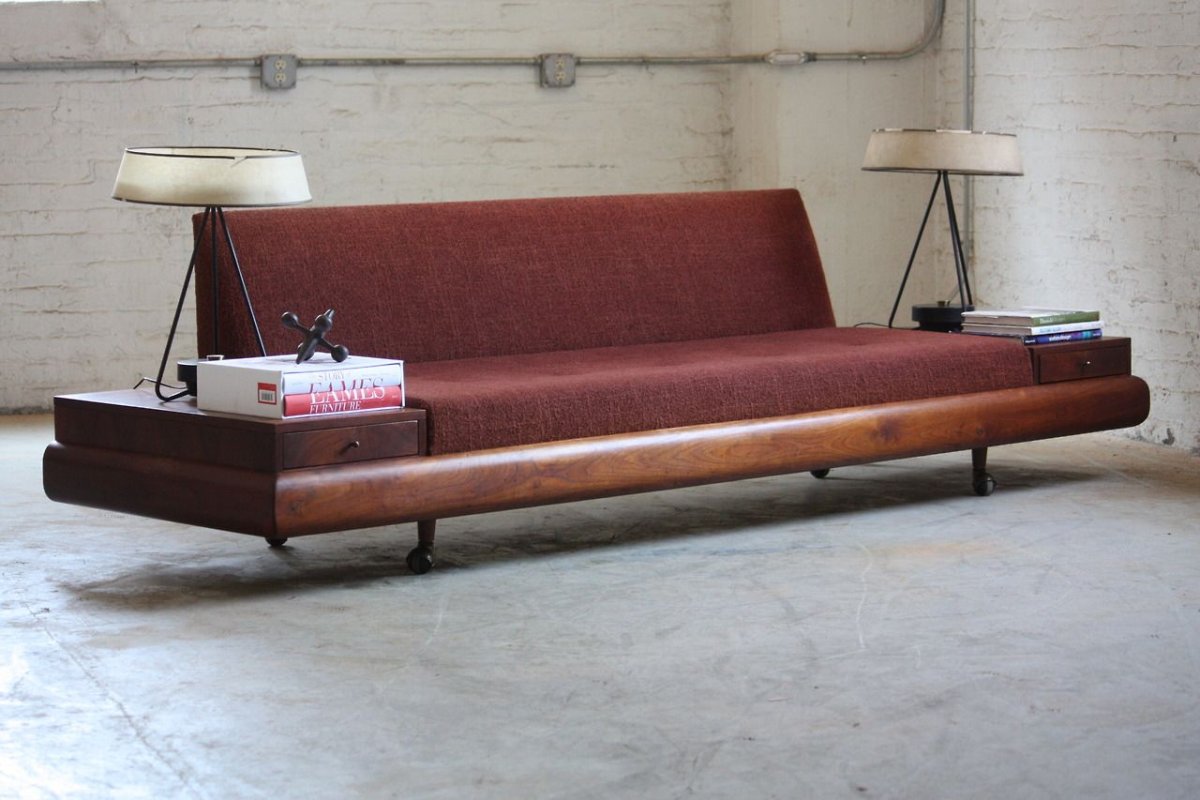 Диван в стиле Mid Century
