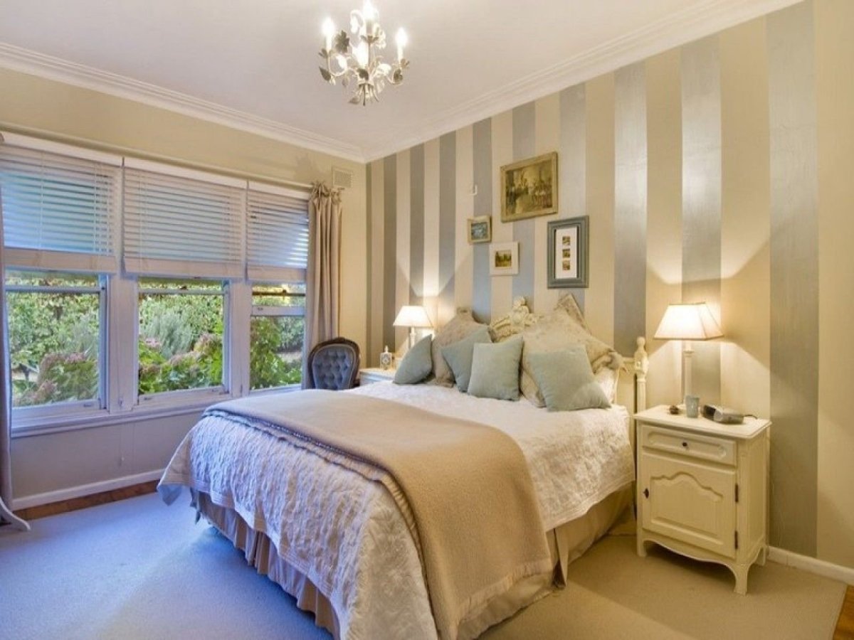 Спальня в бежевом цвете