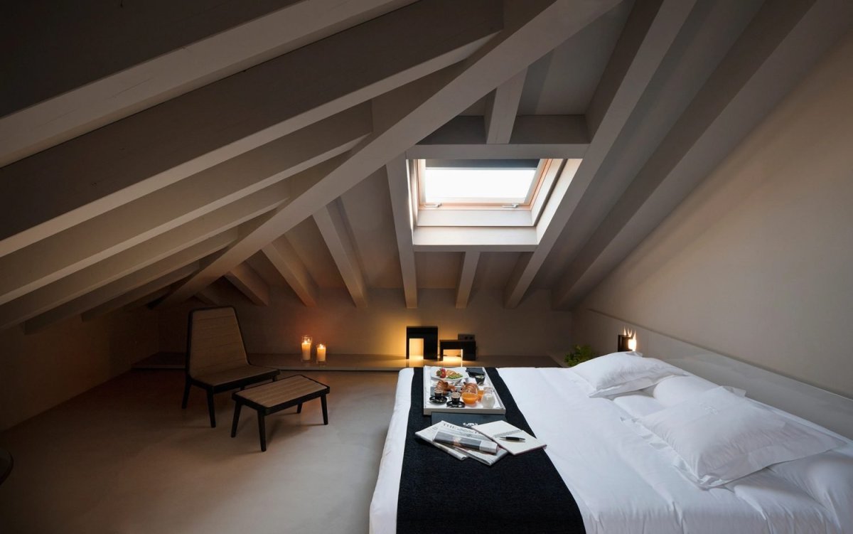 Чердак четырехскатной крыши