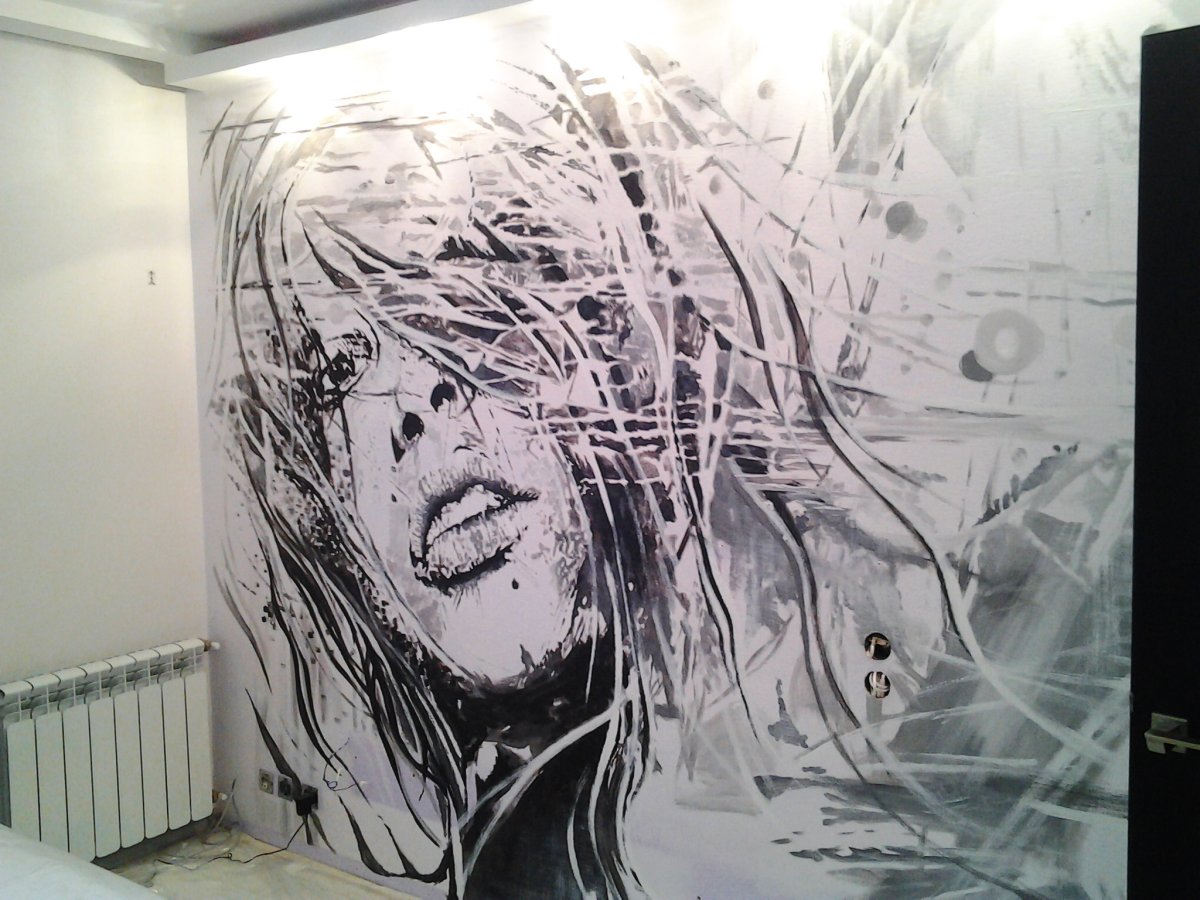 Граффити на стене в квартире