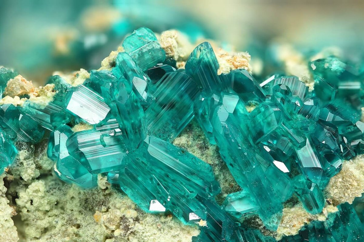 Обои на телефон Аквамарин с восточным