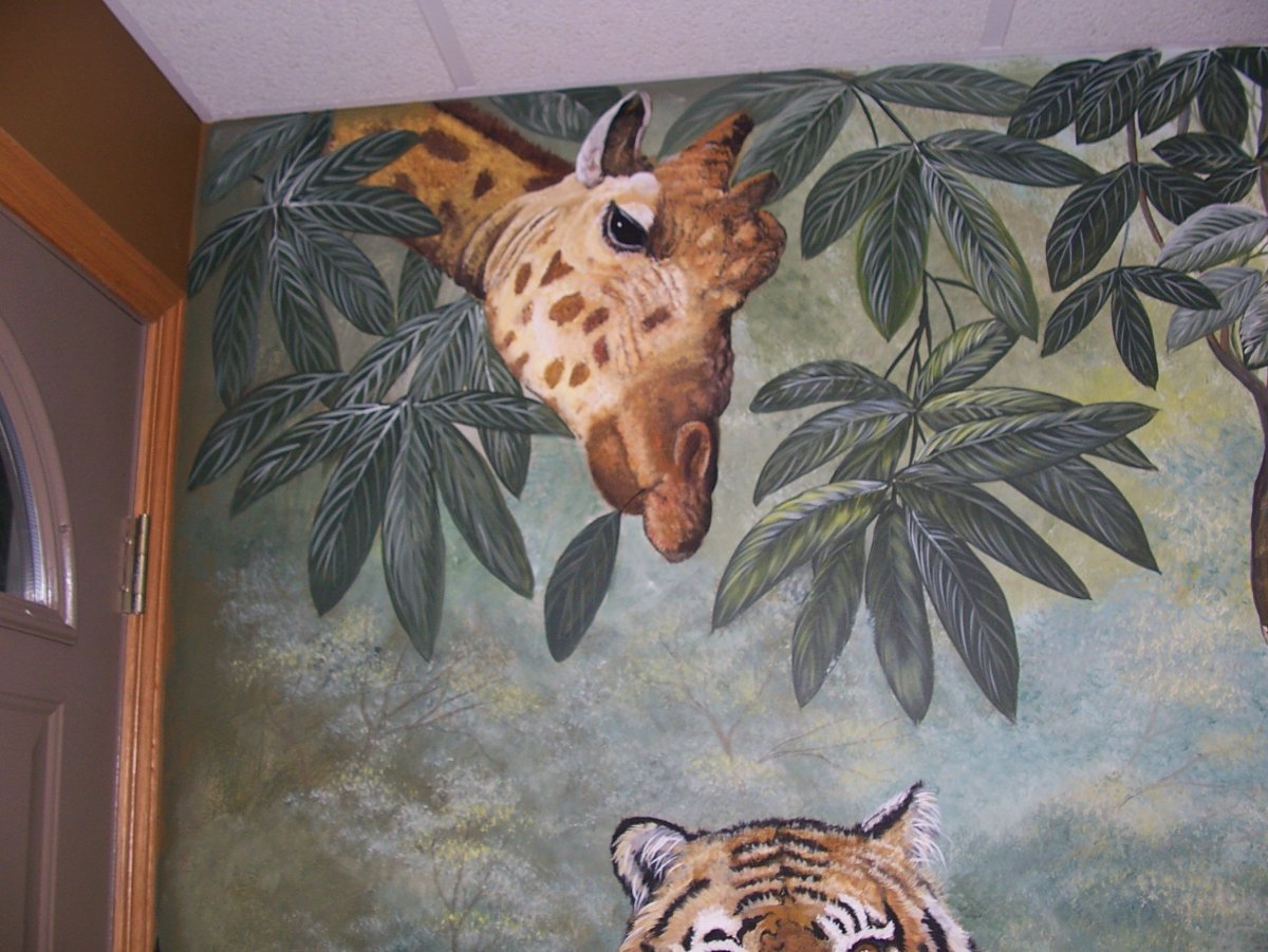 Разрисовать стены джунгли