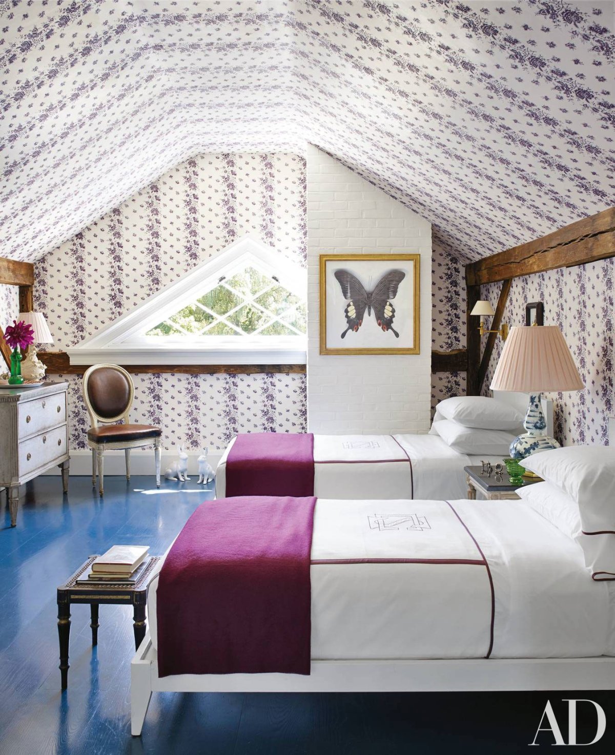 Мансарда в серо голубых тонах