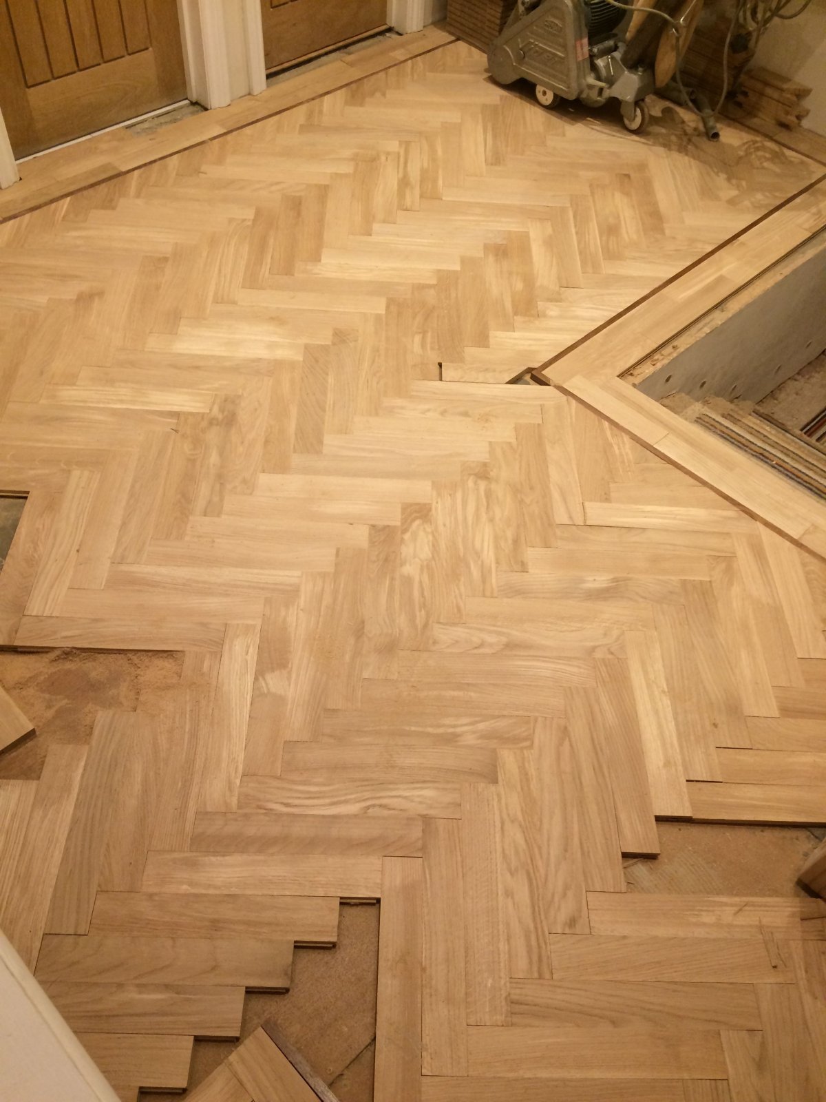 Укладка штучного паркета елочкой