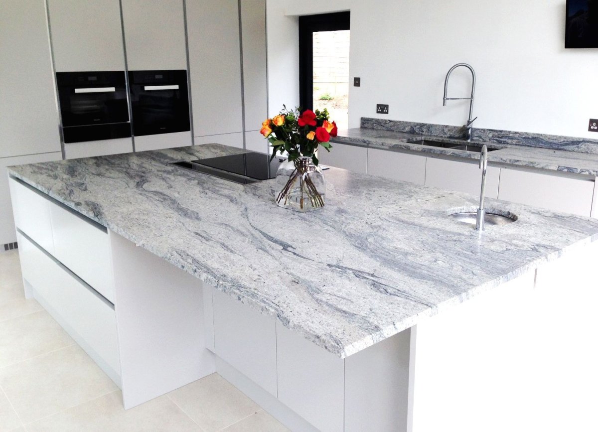 Инфинити Вайт гранит