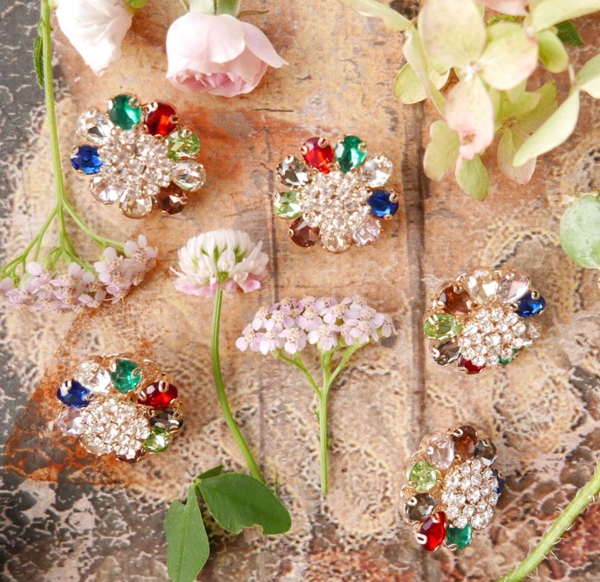 Разукрашенные речные камни