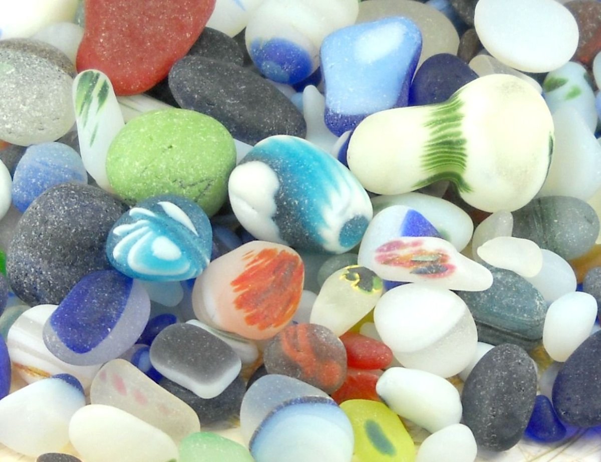 Украшения из морских камней