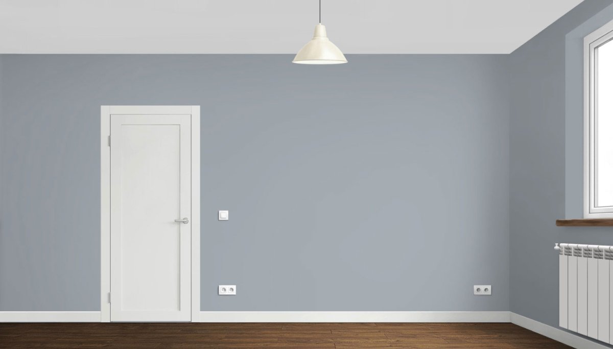 Плинтус алюминиевый напольный черный 4 см