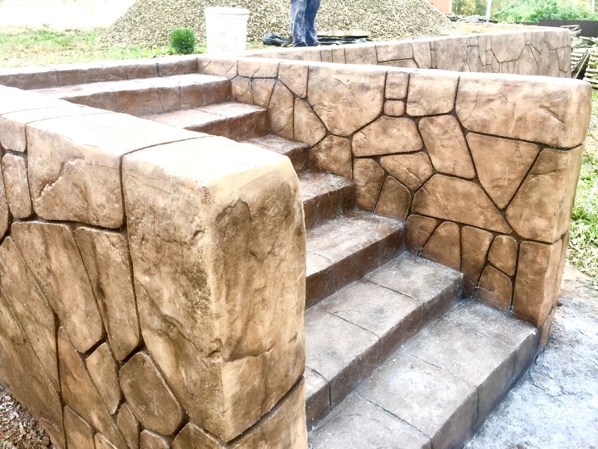 Оформление стен штампованный бетон