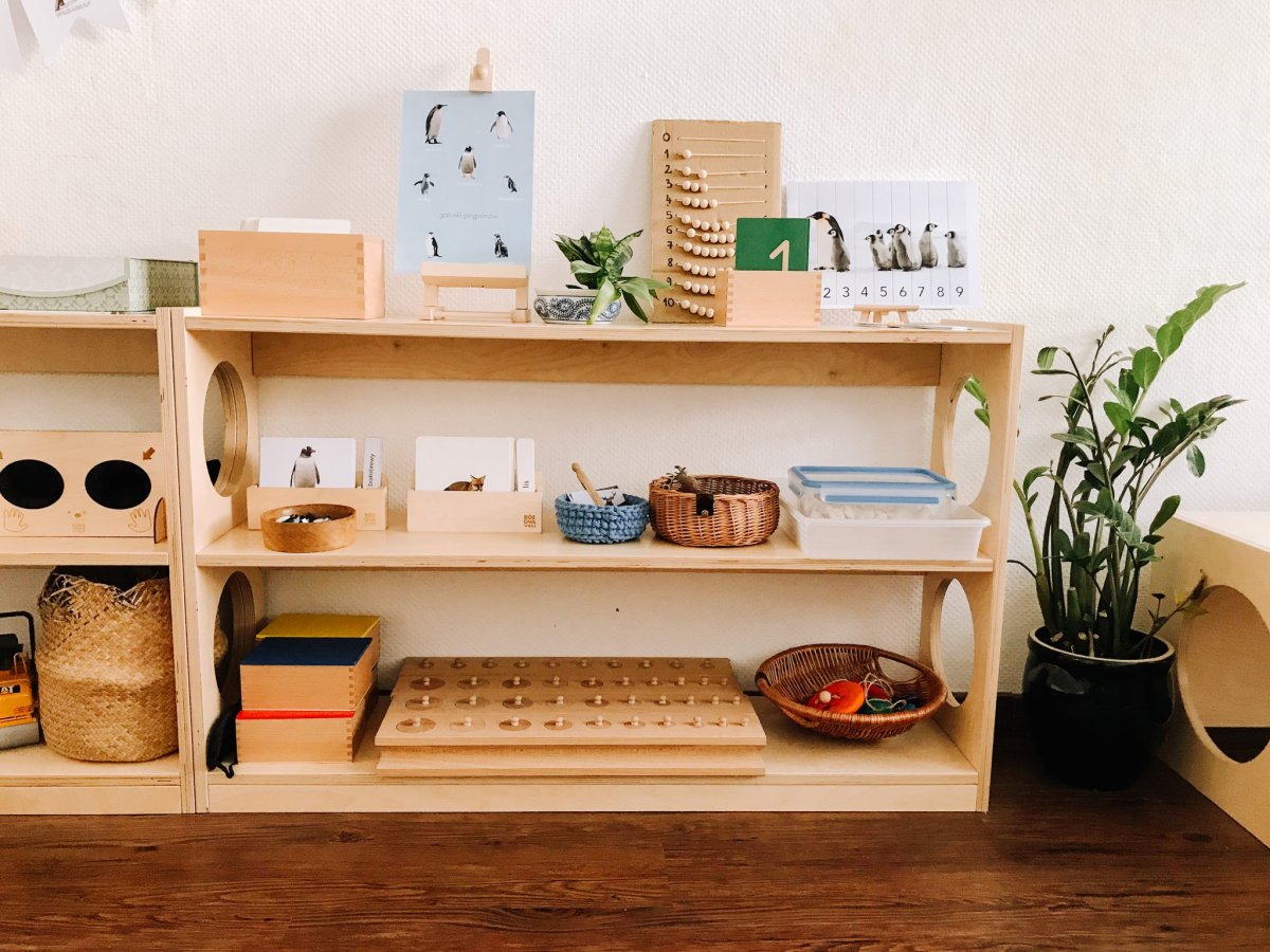 Полки Монтессори