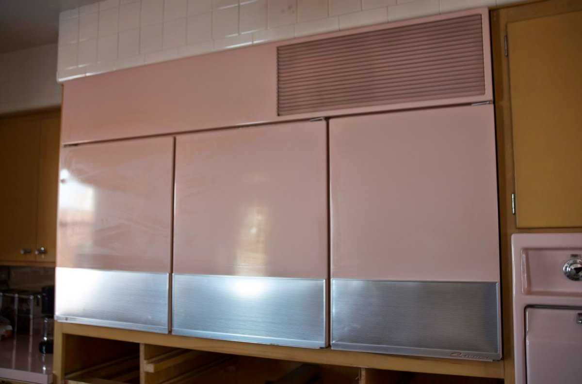 Шкаф малыша в прихожей