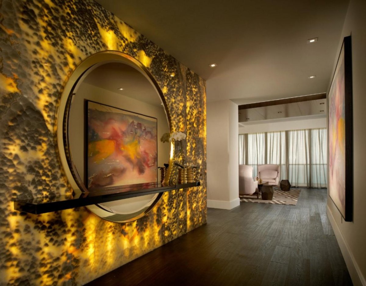 Оникс с подсветкой в интерьере