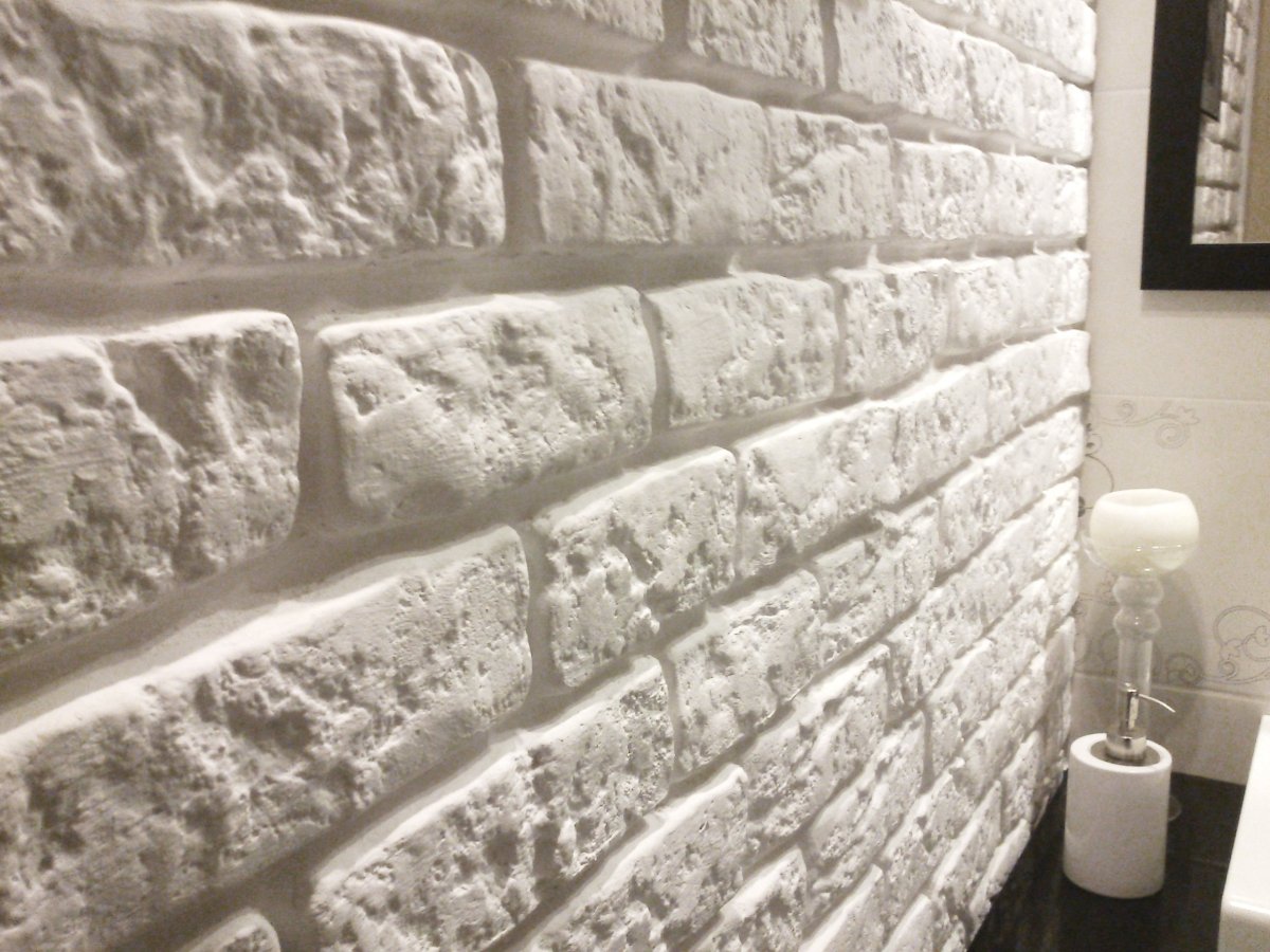 Гипсовая плитка Касавага в интерьере