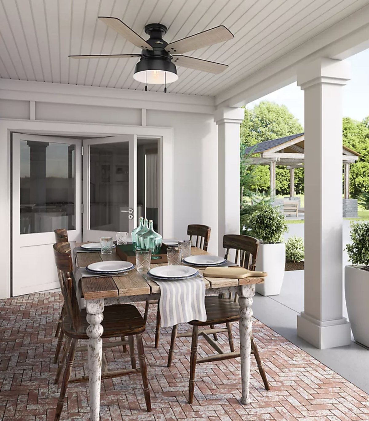 Уютная веранда на даче