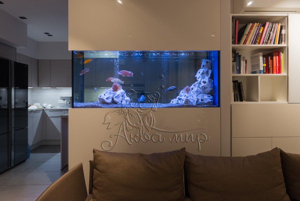 Аквариум в интерьере кухни
