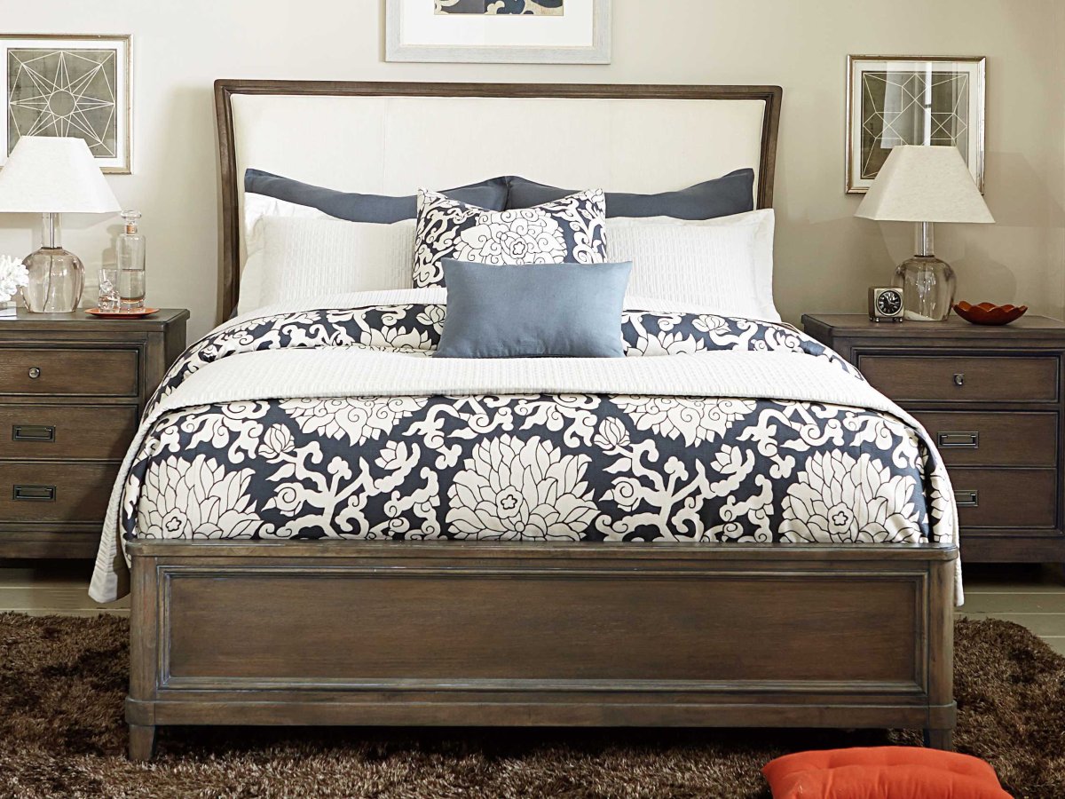 Скамейка в спальню