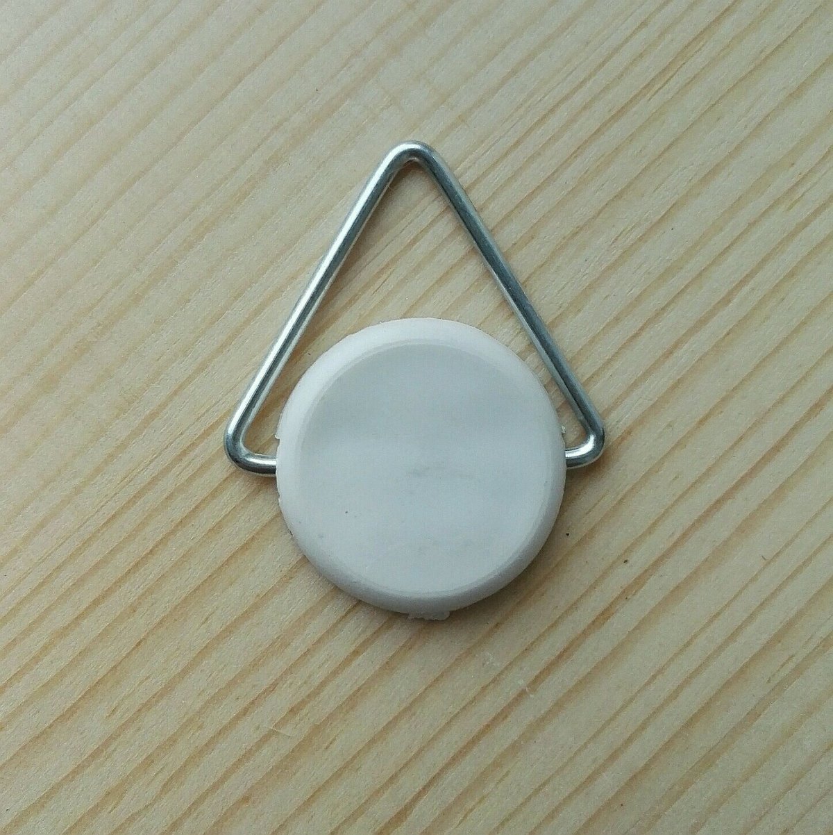 Крепёж для декоративных тарелок