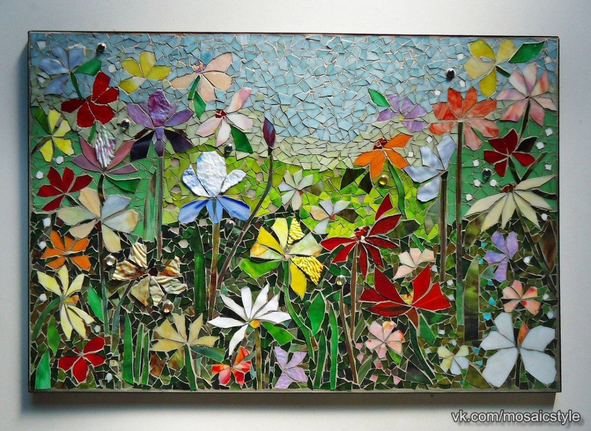 Картина в рамке с цветами в мозаичном стиле