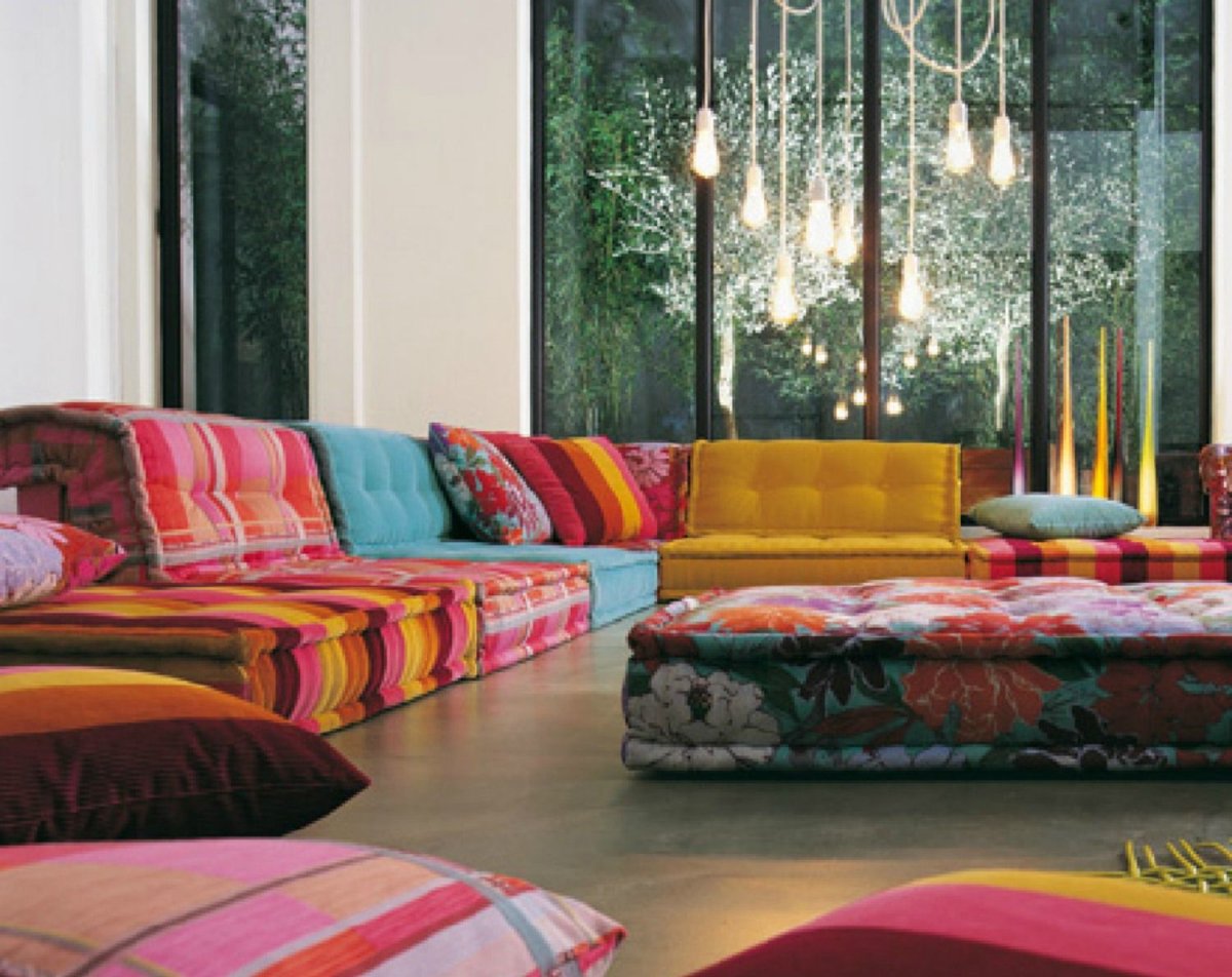 Декоративные подушки на диван