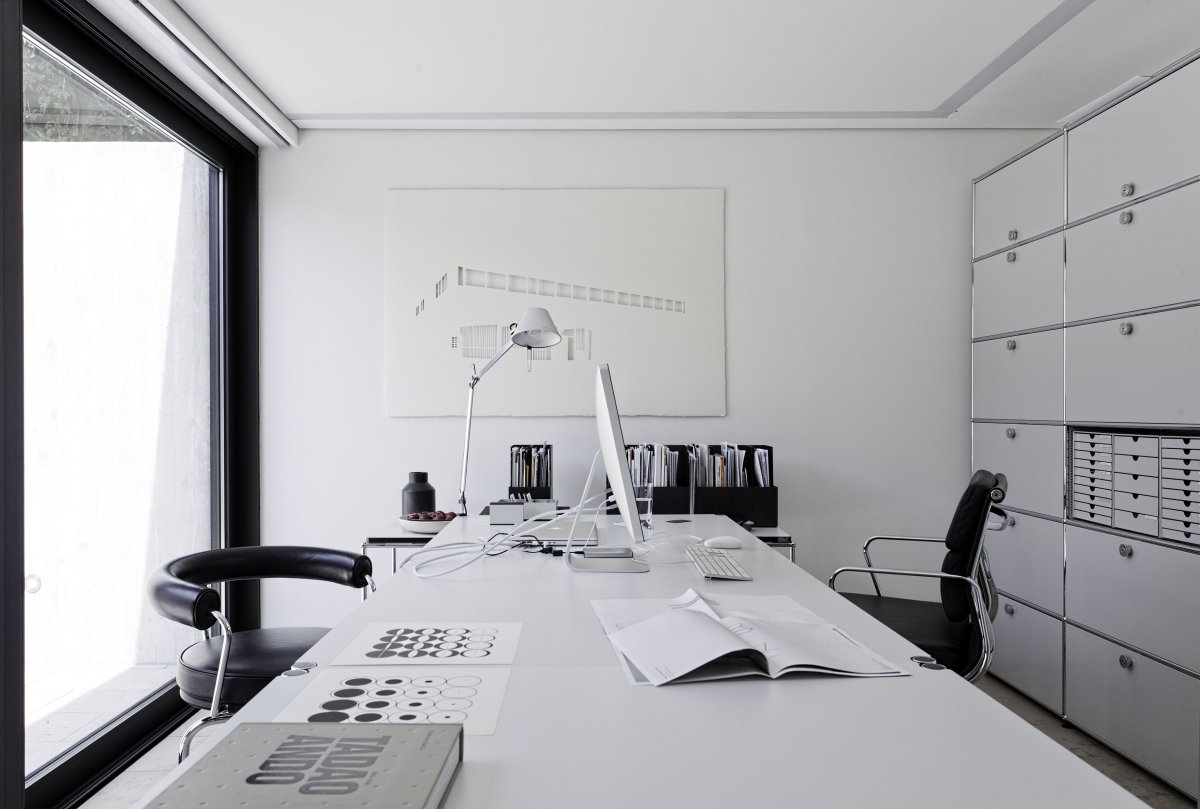 Интерьер офис стена