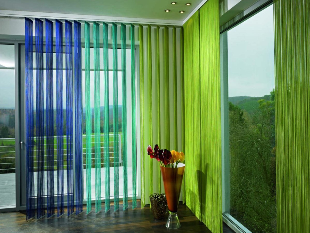 Жалюзи со шторами в интерьере