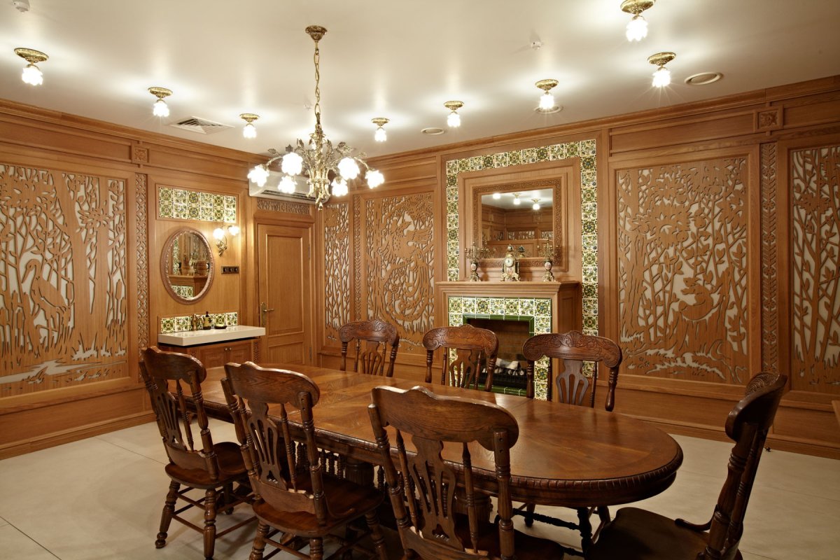 Стеновые резные панели из дерева