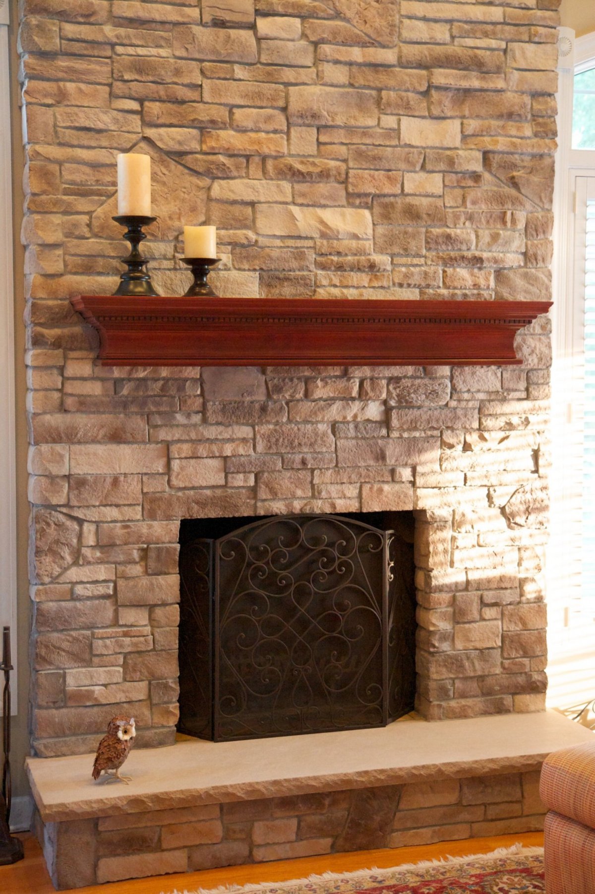 Камин выложенный камнем