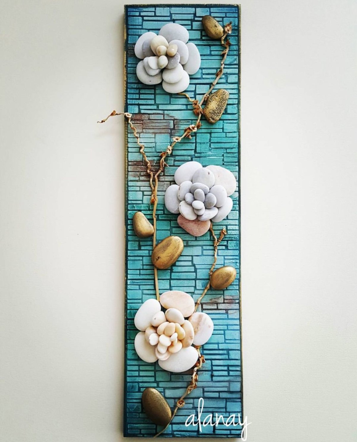 Морское дно с ракушками