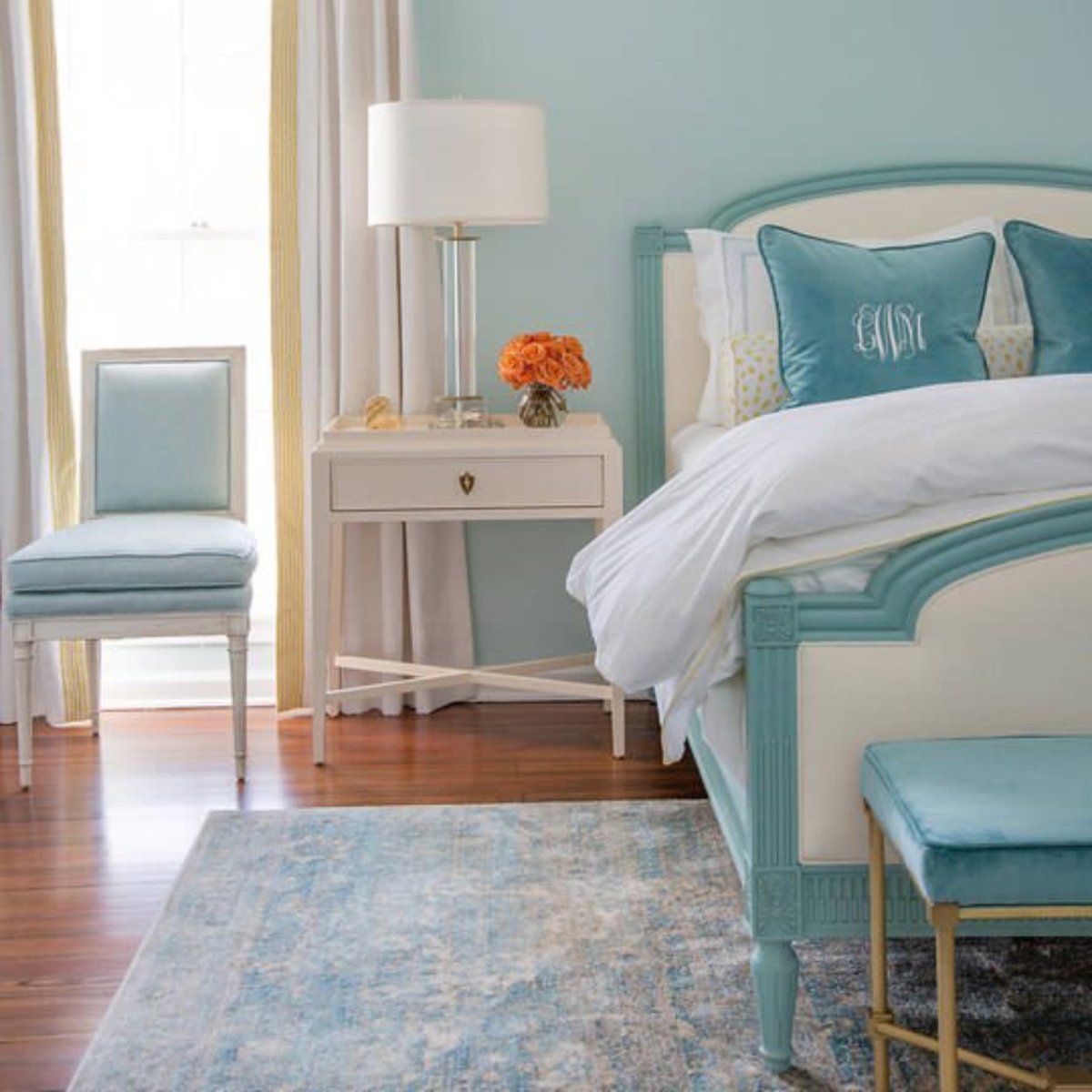 Синяя гостиная