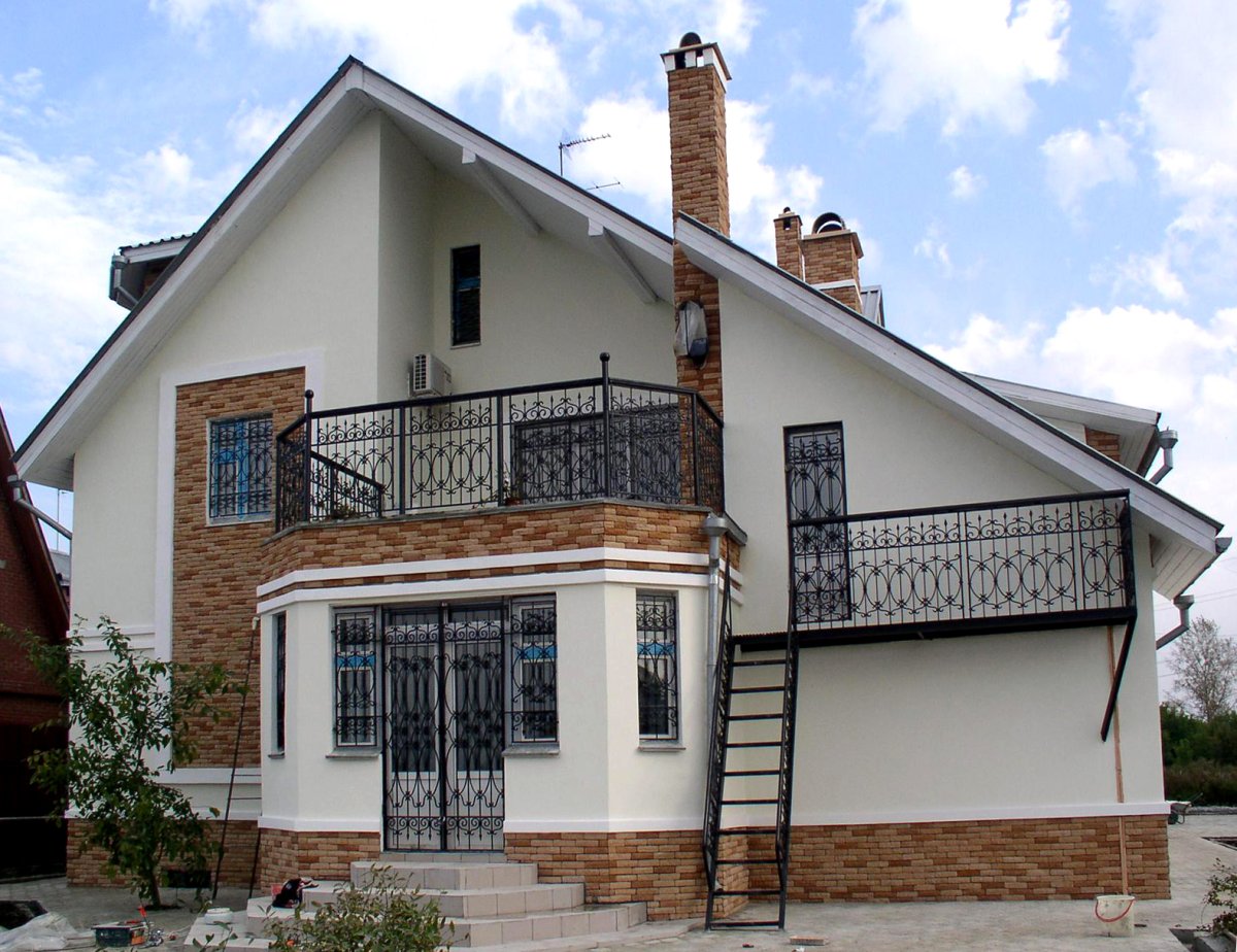 Фасад белая штукатурка