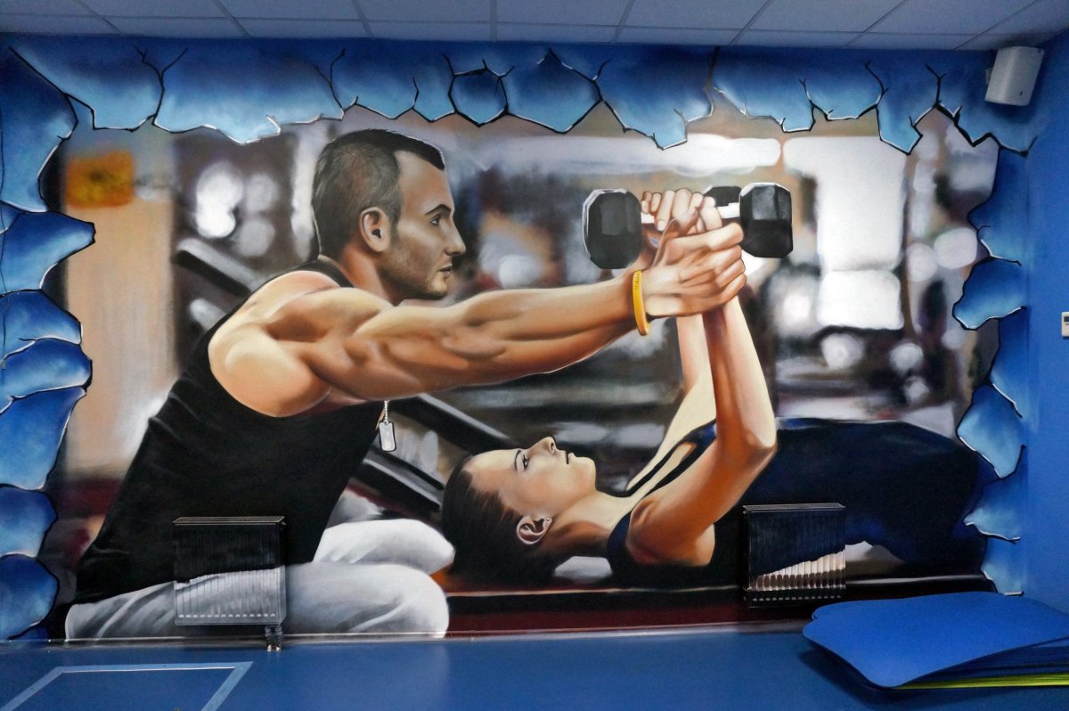 Роспись стен в тренажерном зале