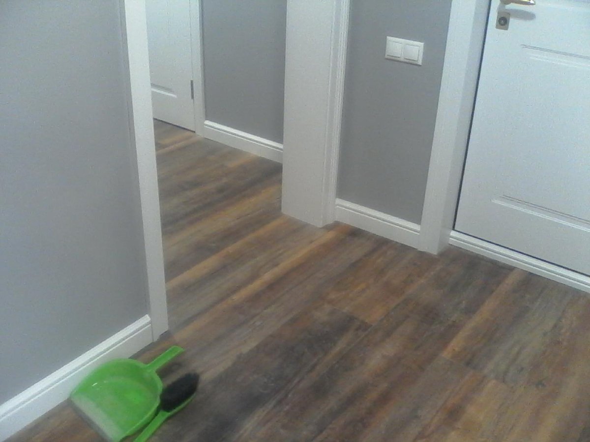 Плинтус EAN Skirting 5905167755006