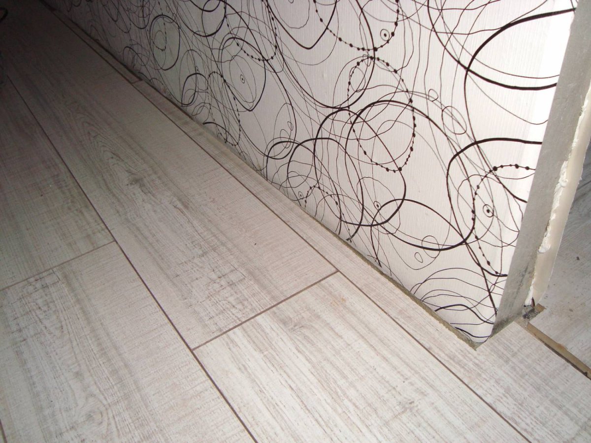 Подобрать цвет плинтуса к линолеуму