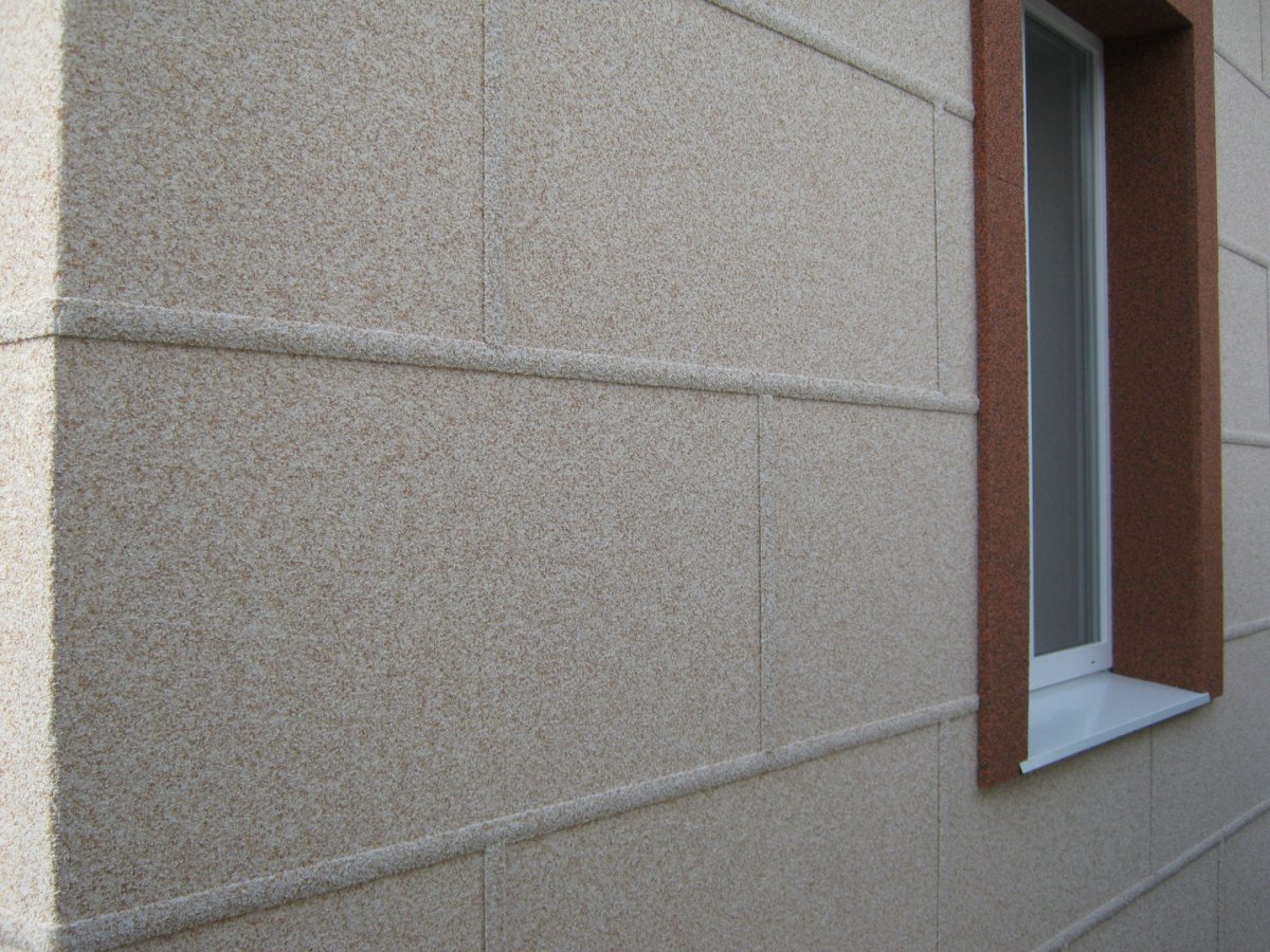 Отделка фасада мраморной крошкой