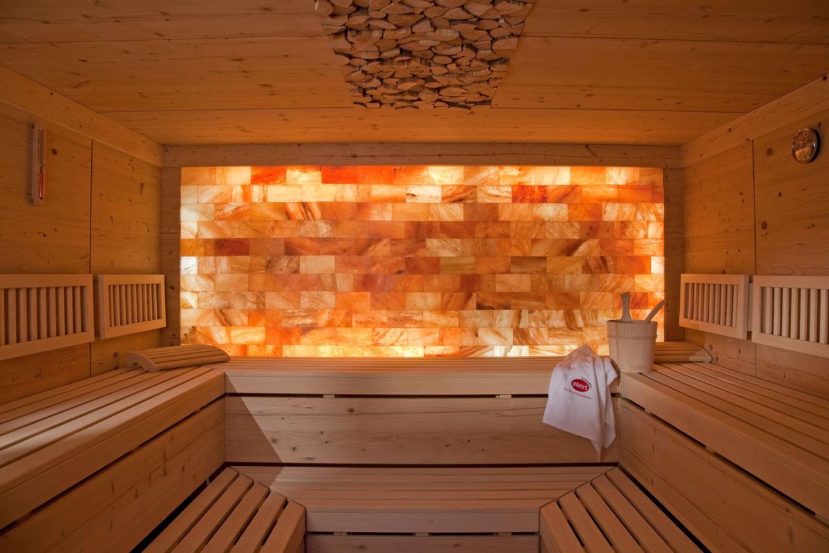 Соляная пещера с гималайской солью