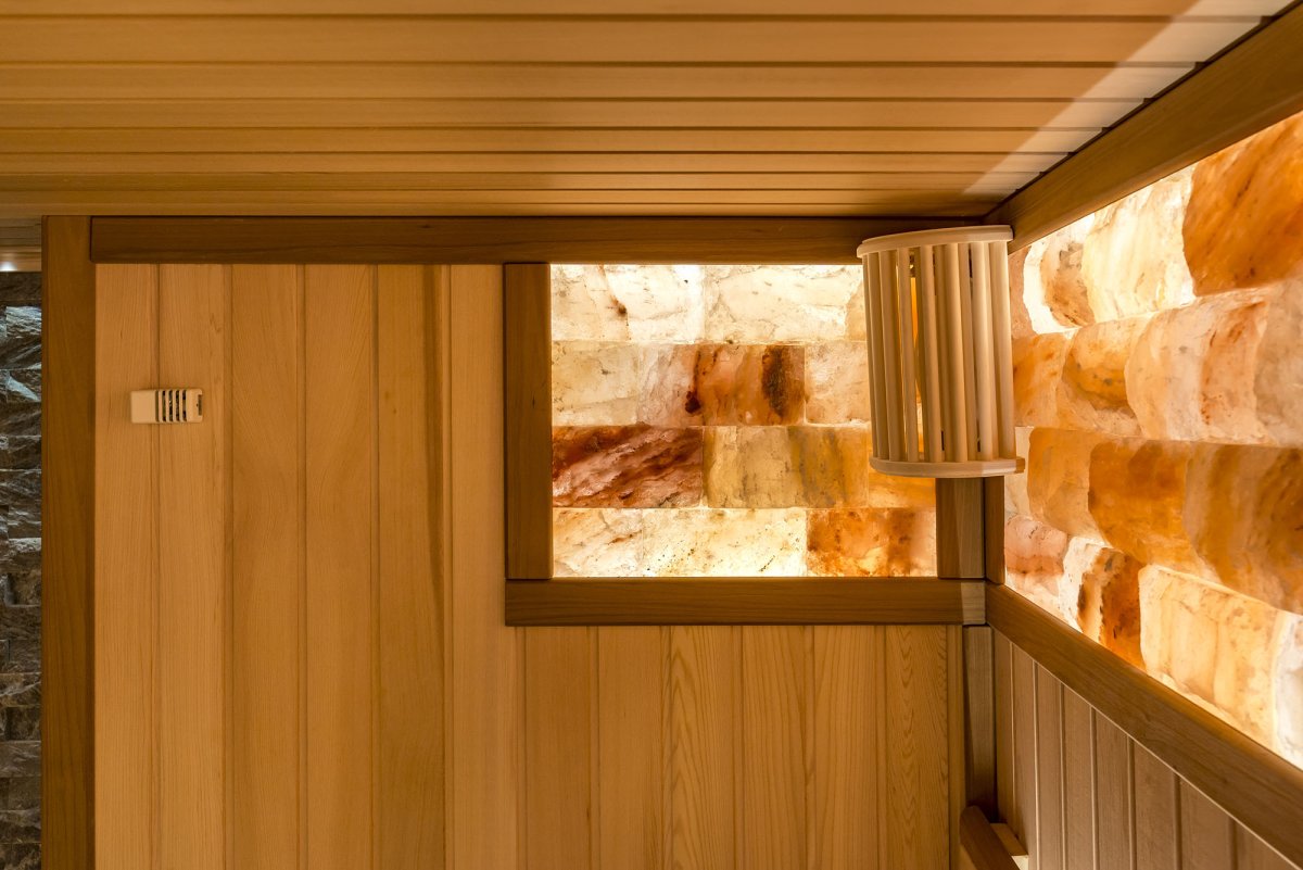 Гималайская соль стена