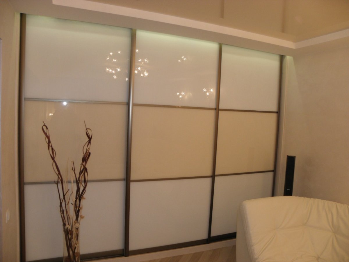 Стекло 4мм лакобель белый 9003 Просветленный