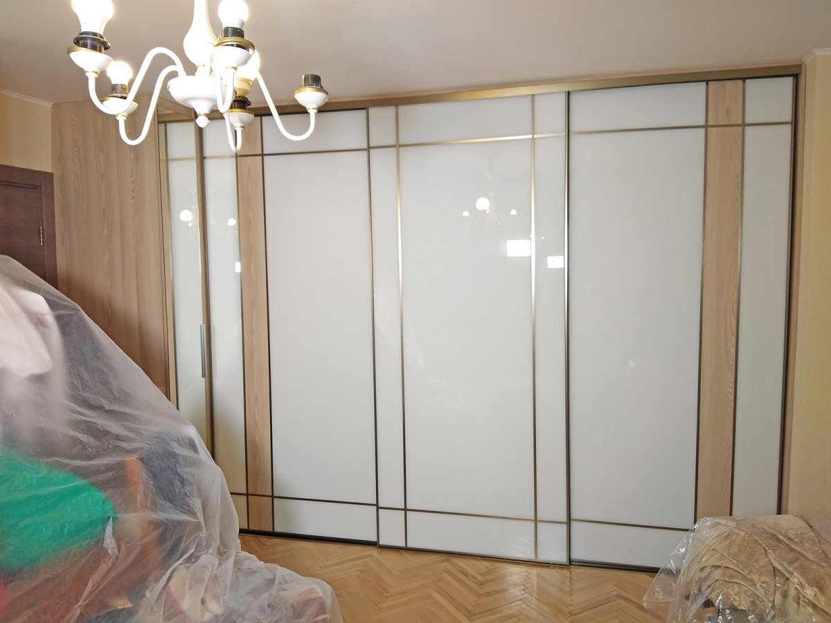 Шкаф купе Глосс белый глянец