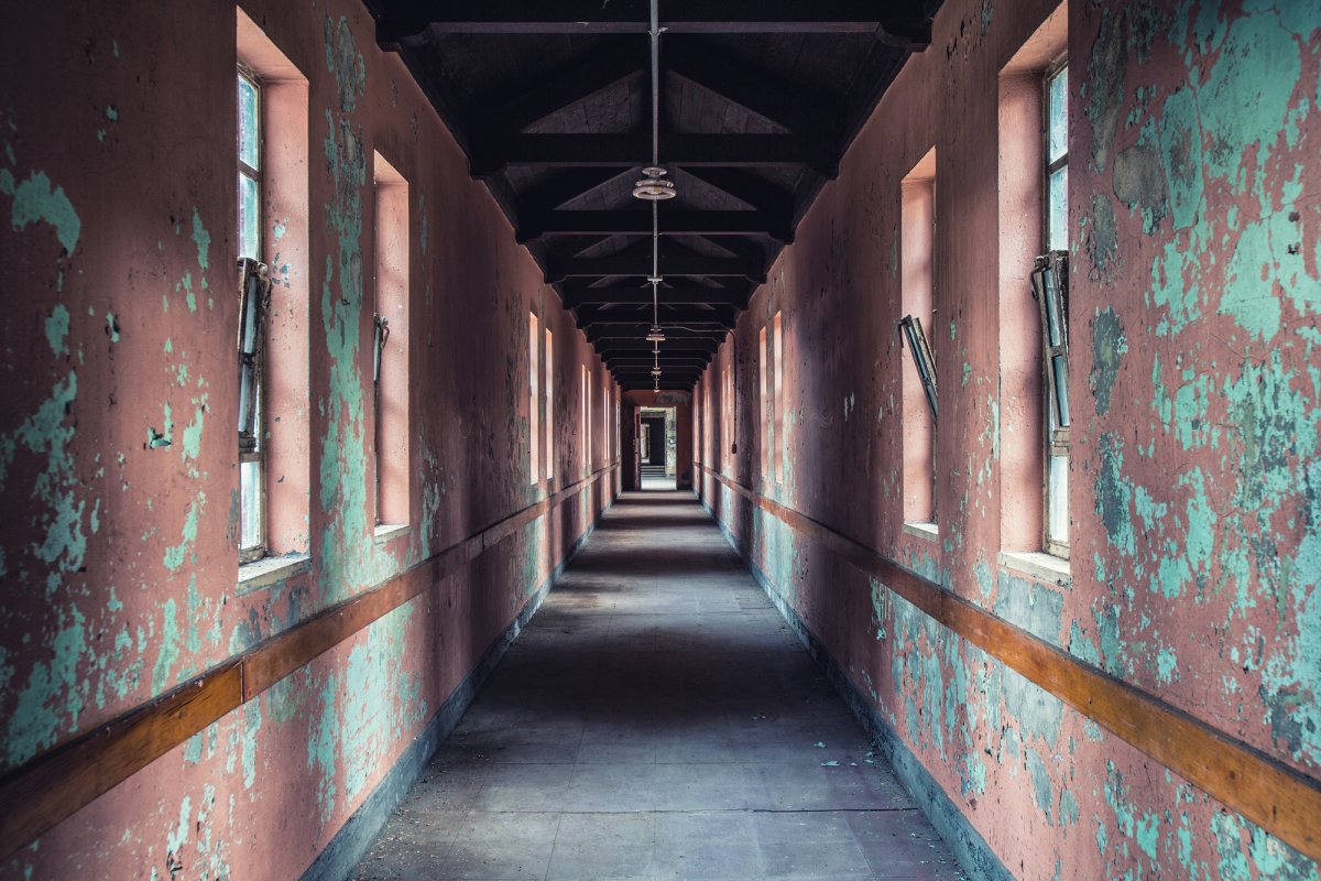 Заброшенное здание