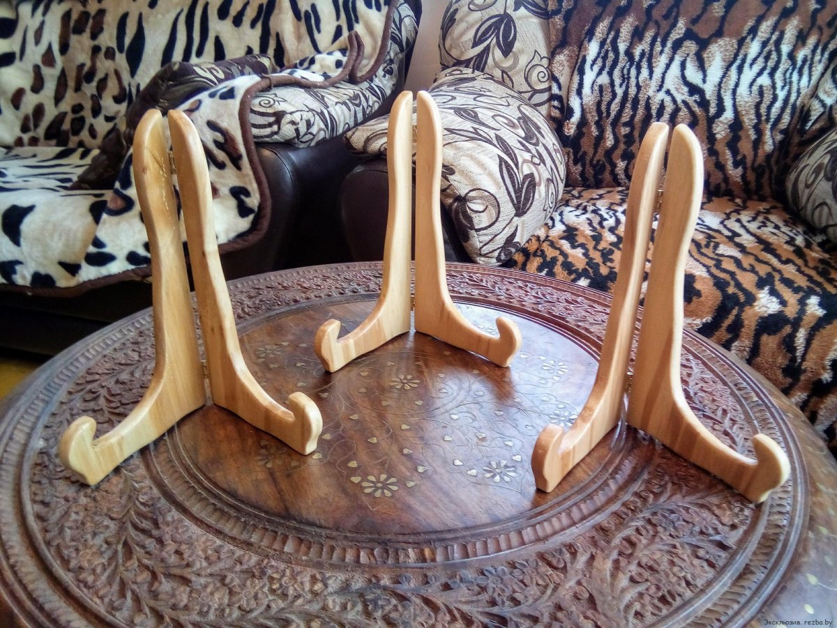 Держатель для тарелки настольный