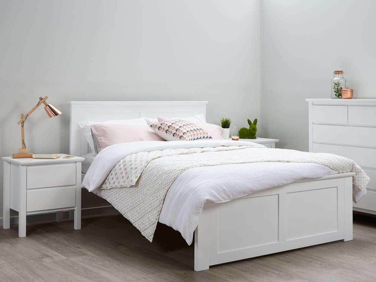 Кровать в стиле Сканди