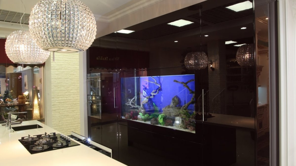 Барная стойка с аквариумом