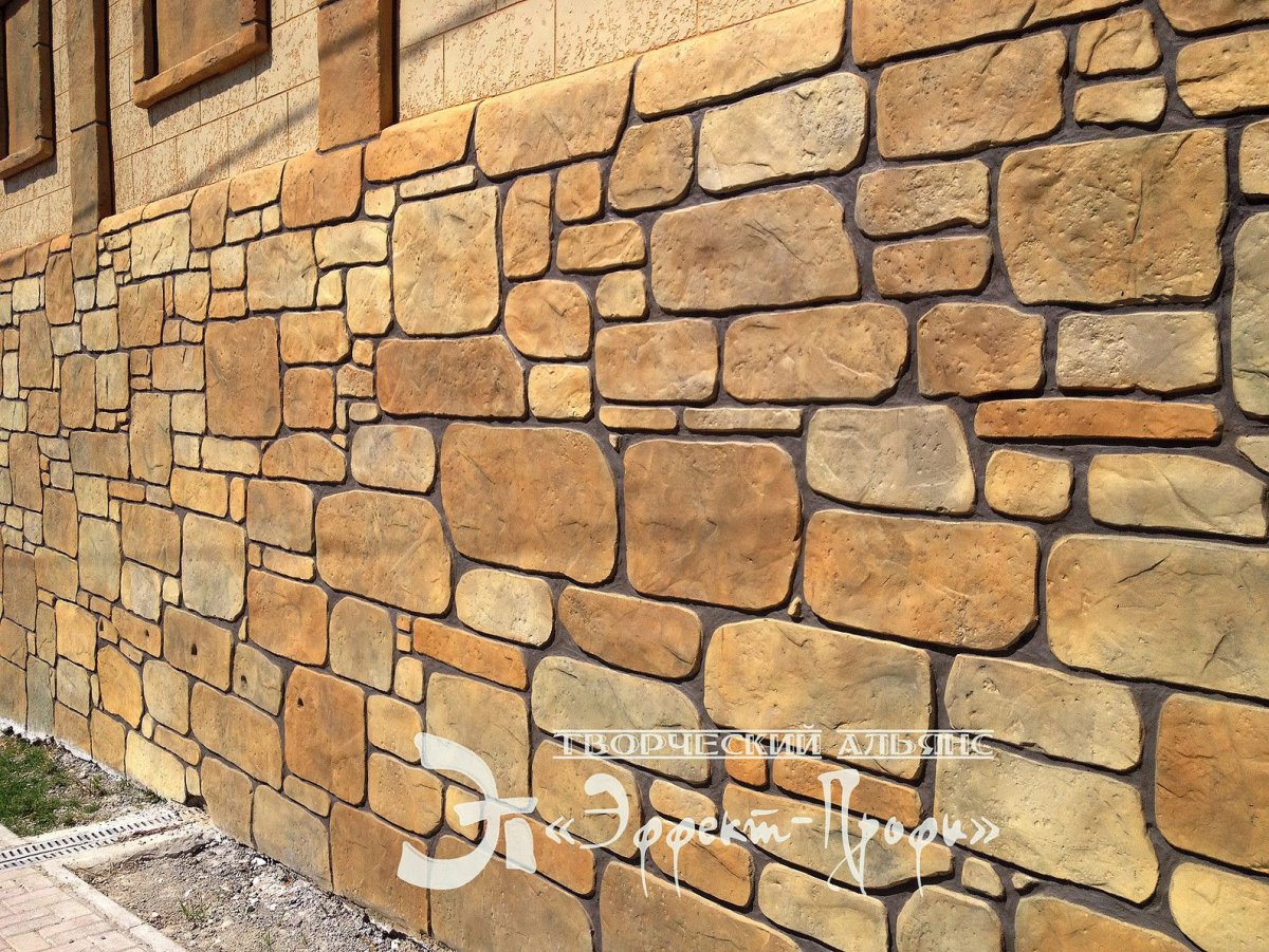 Штукатурка забора под камень