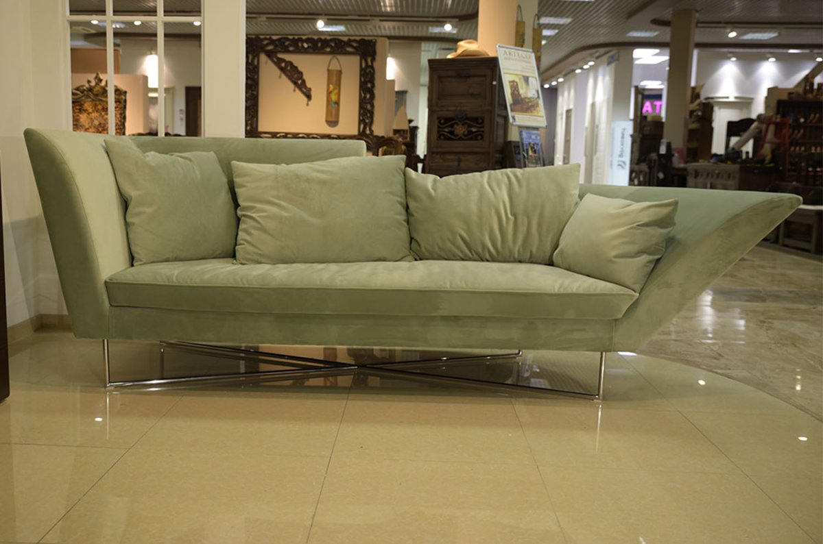 Левитирующий диван