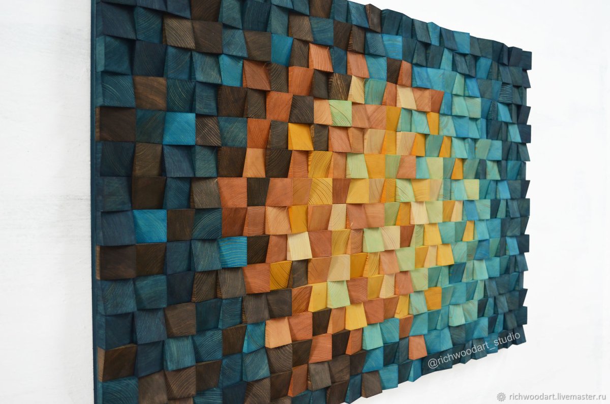 Панно из деревянных кубиков