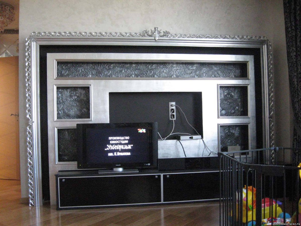 Телевизор в багете