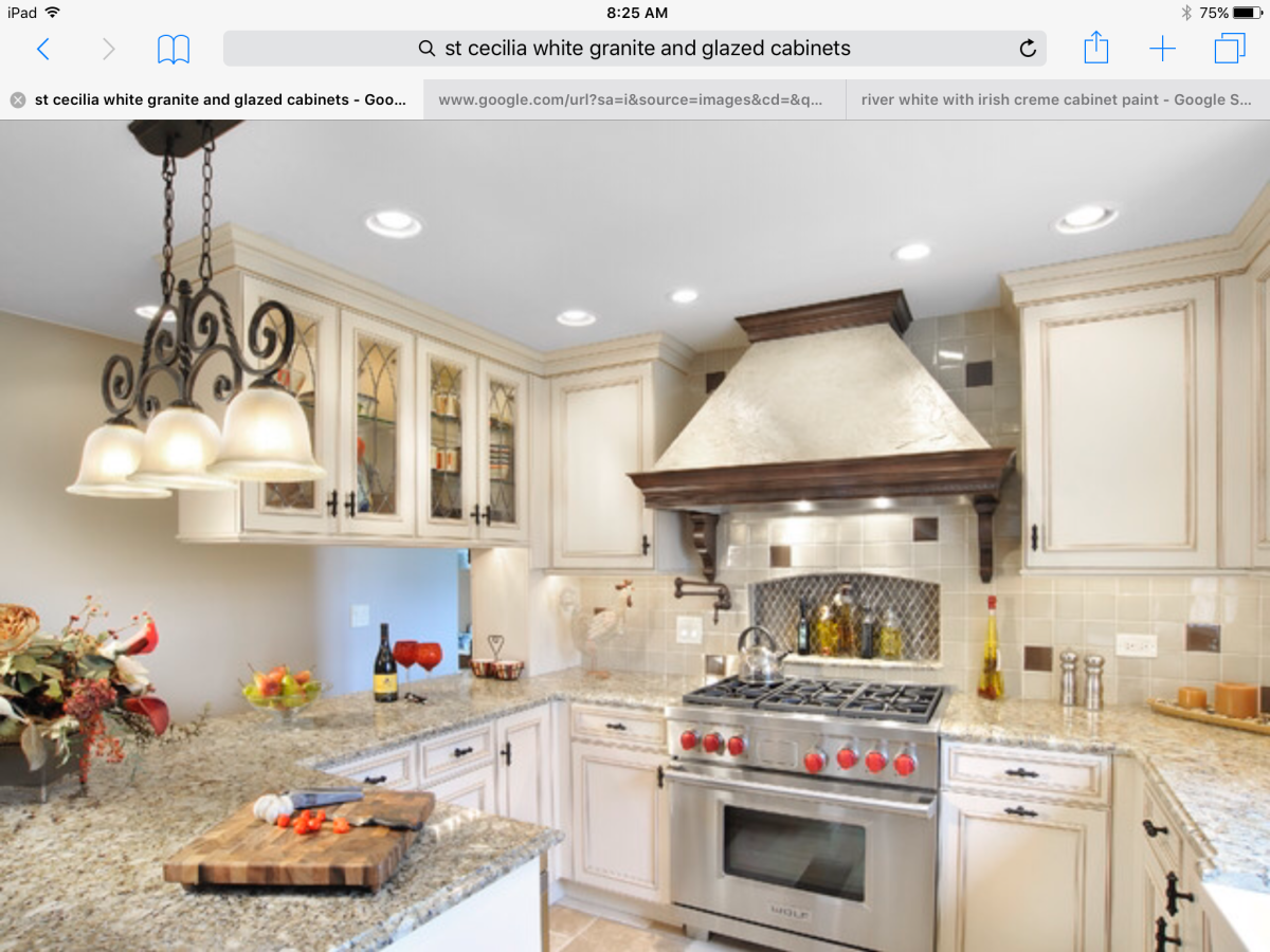 Кухня с нишами в стене