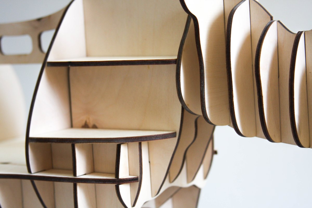 Настенная полка из фанеры