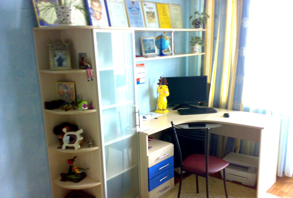 Компьютерный стол Титан 8200